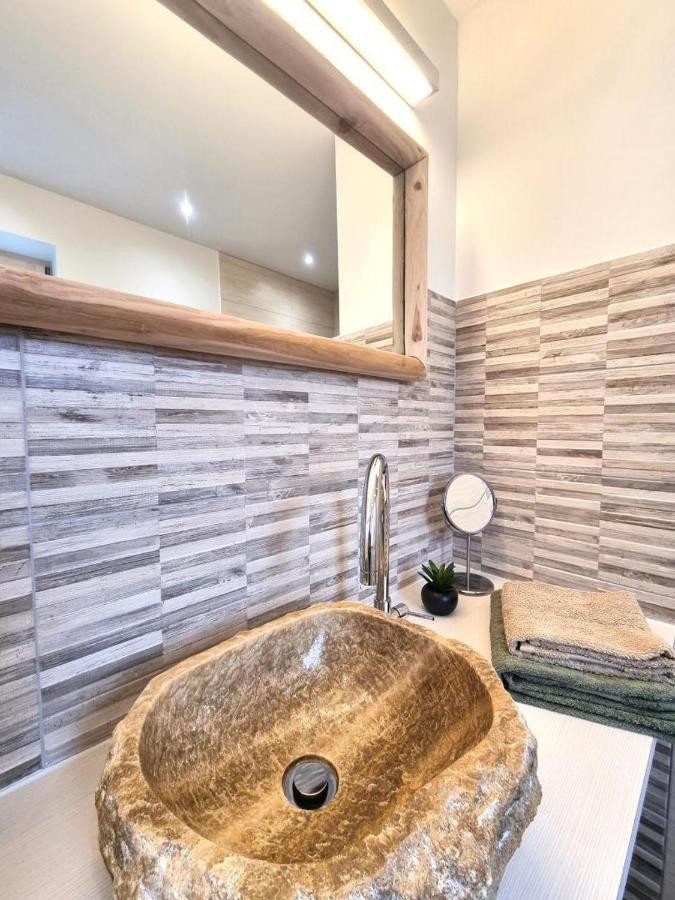 Bed and Breakfast La Cle Des Chaumes Boisset-les-Montrond Экстерьер фото