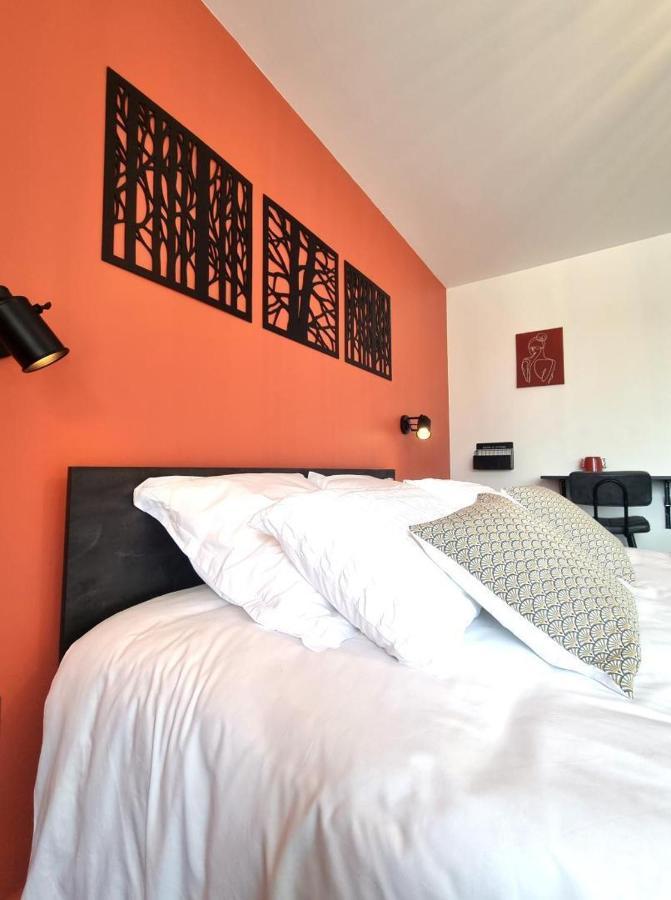 Bed and Breakfast La Cle Des Chaumes Boisset-les-Montrond Экстерьер фото