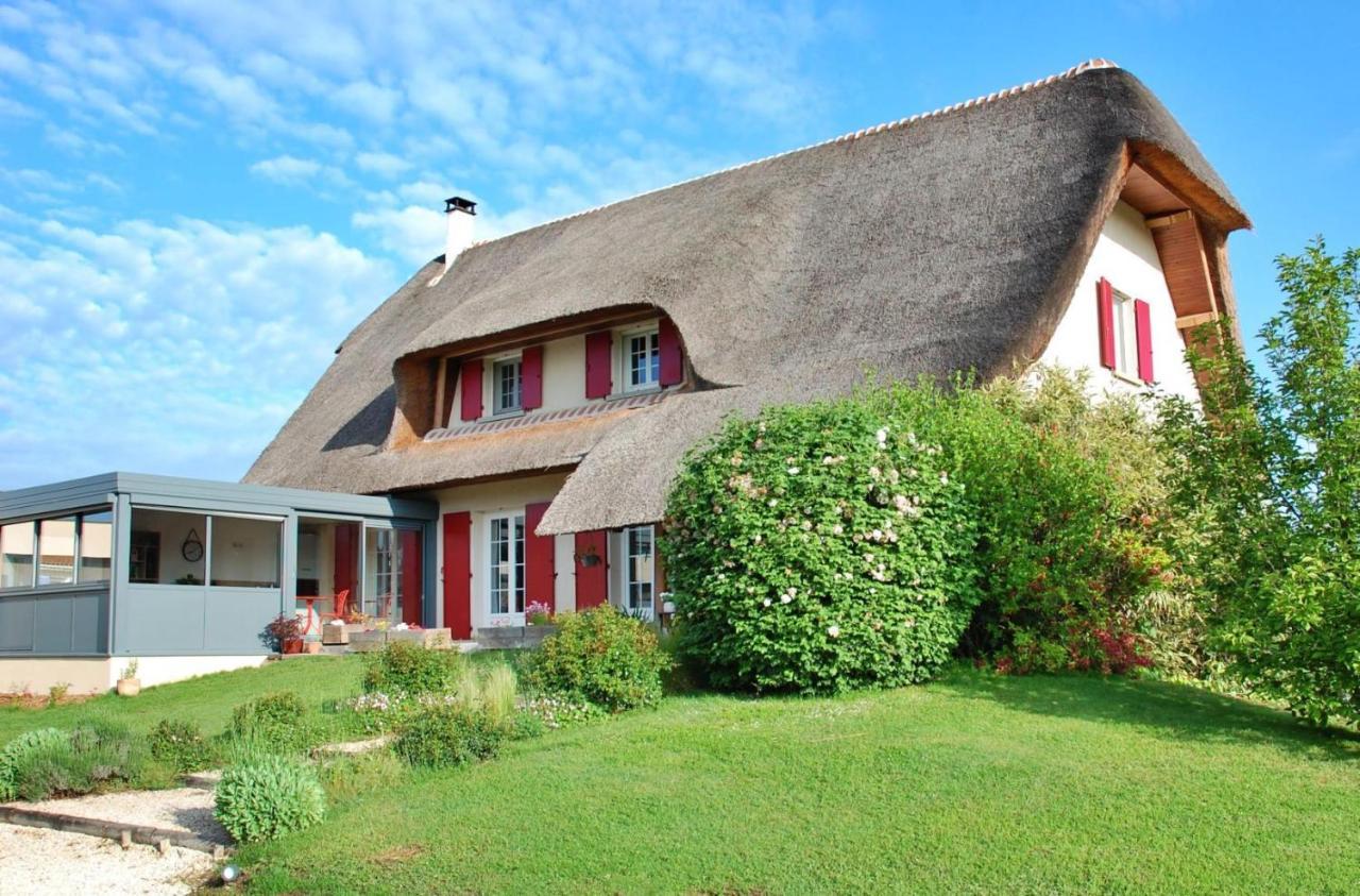 Bed and Breakfast La Cle Des Chaumes Boisset-les-Montrond Экстерьер фото