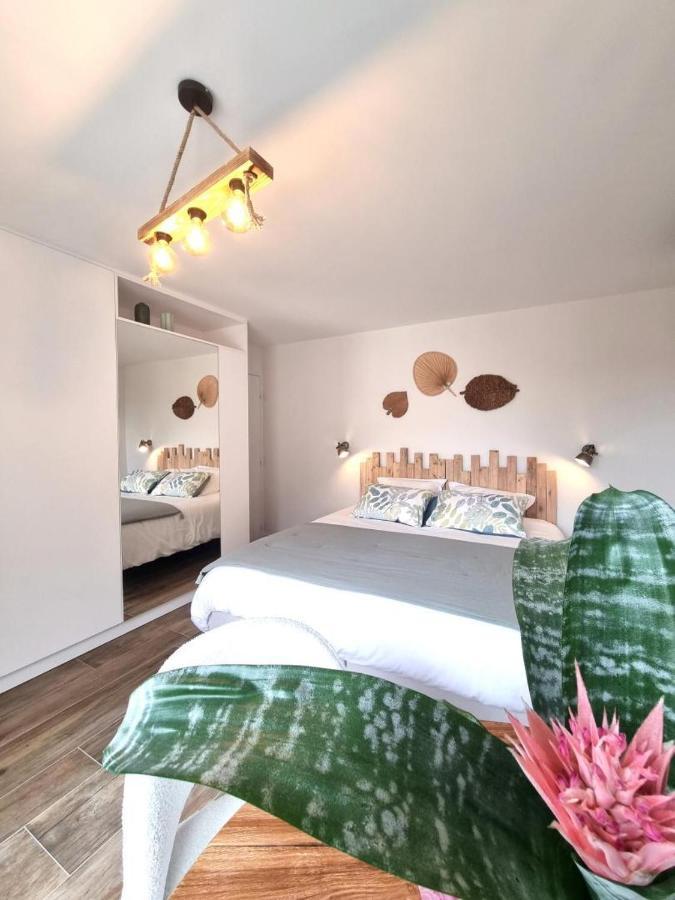 Bed and Breakfast La Cle Des Chaumes Boisset-les-Montrond Экстерьер фото