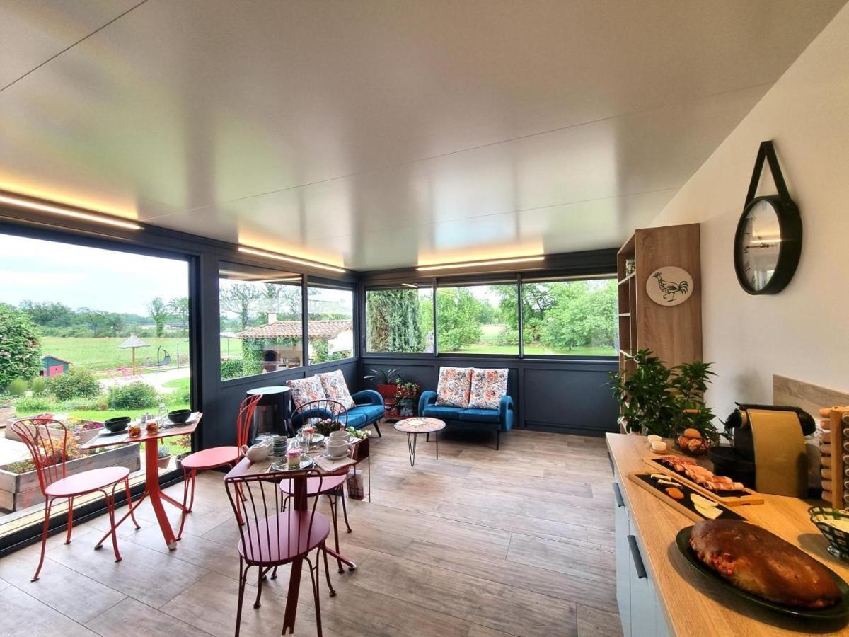 Bed and Breakfast La Cle Des Chaumes Boisset-les-Montrond Экстерьер фото