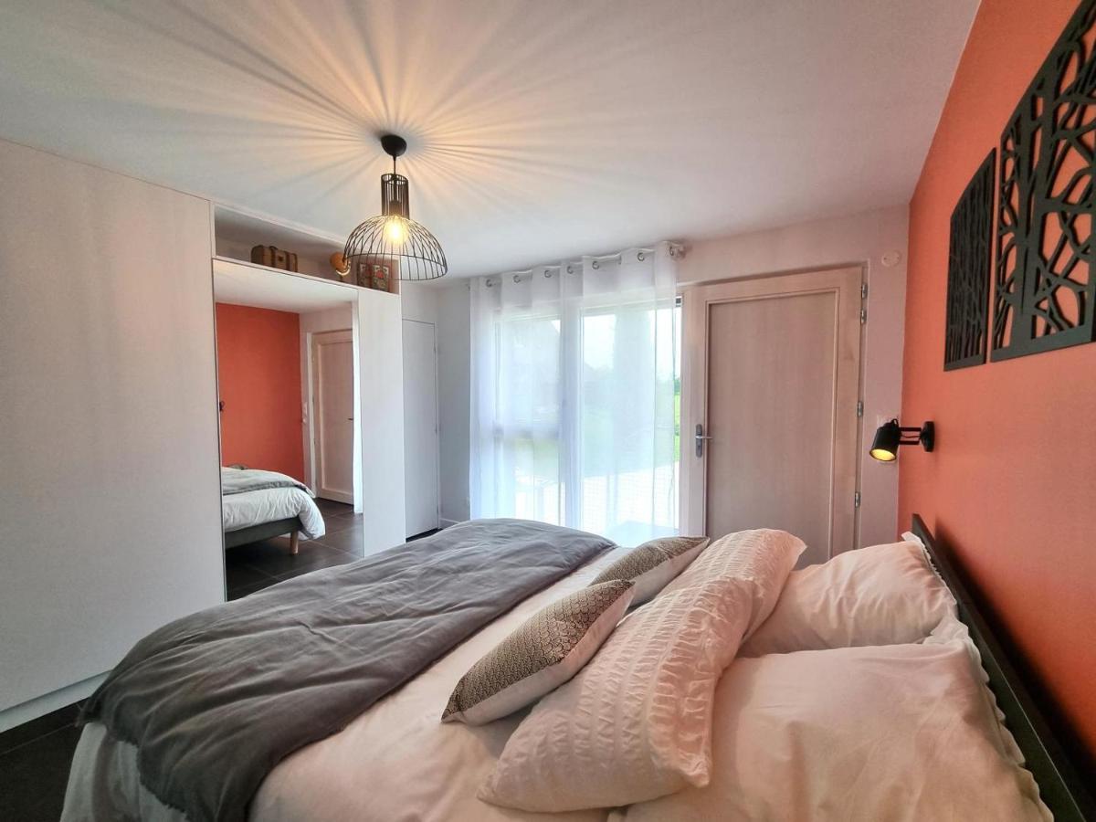 Bed and Breakfast La Cle Des Chaumes Boisset-les-Montrond Экстерьер фото